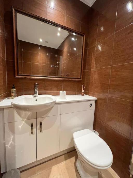 Appartement Spacious 2bed/2bath Flat Next To Eye